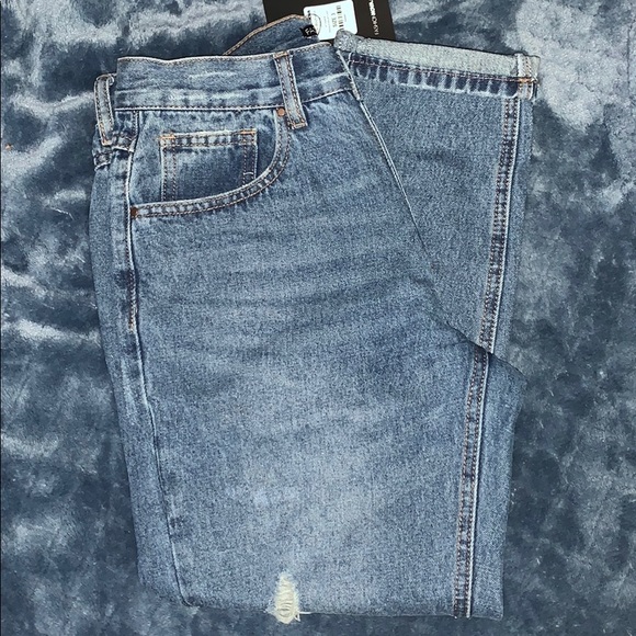 Fashion Nova Nicki Boyfriend Jeans - Picture 3 of 4